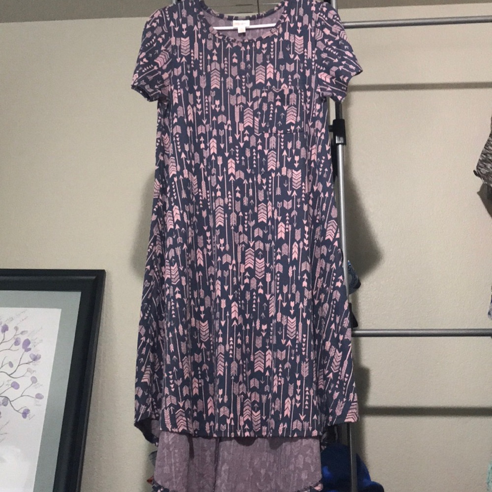 XS LULAROE CARLY ARROWS!!